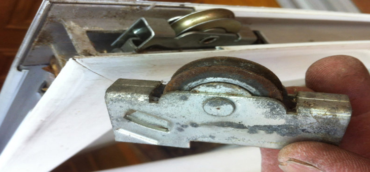 screen door roller repair in Chula Vista